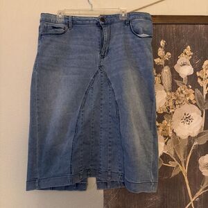 Shanna Thread Size XL Denim Skirt